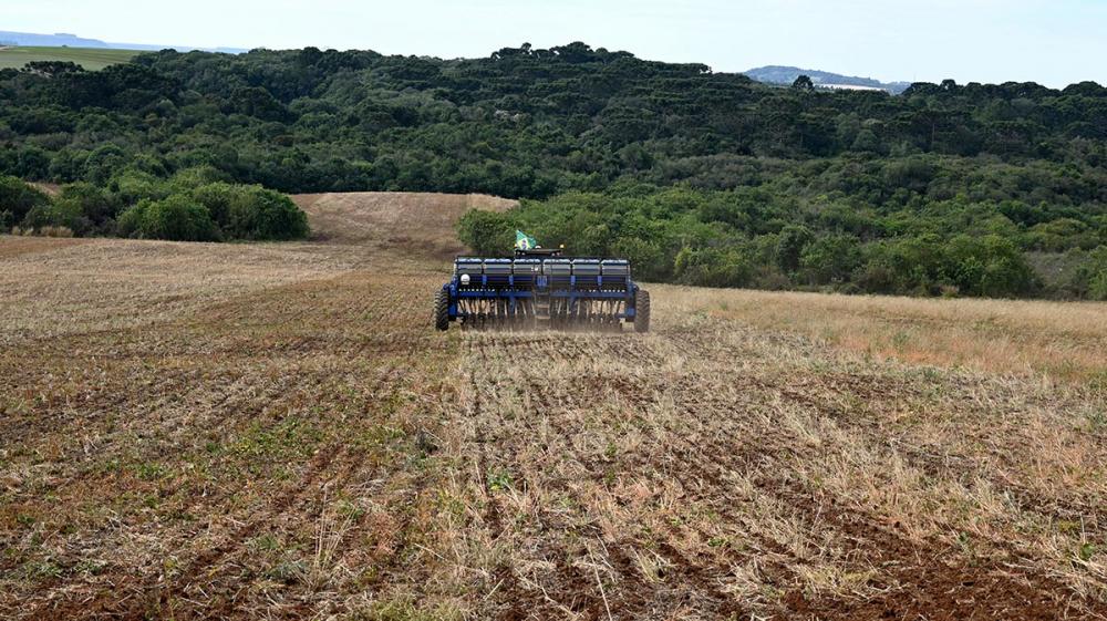 A integração de sensores e dispositivos de Internet das Coisas (IoT) está revolucionando o monitoramento das condições do solo, clima e saúde das plantas. Foto Toninho Anhaia