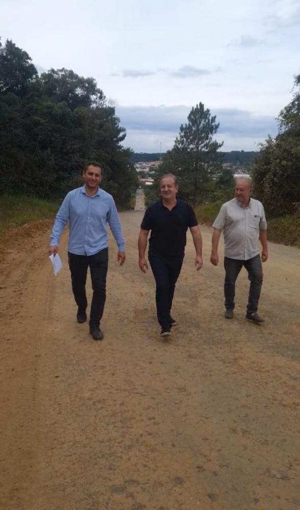 Trecho urbano da PR-487 que vai receber a nova pavimentação