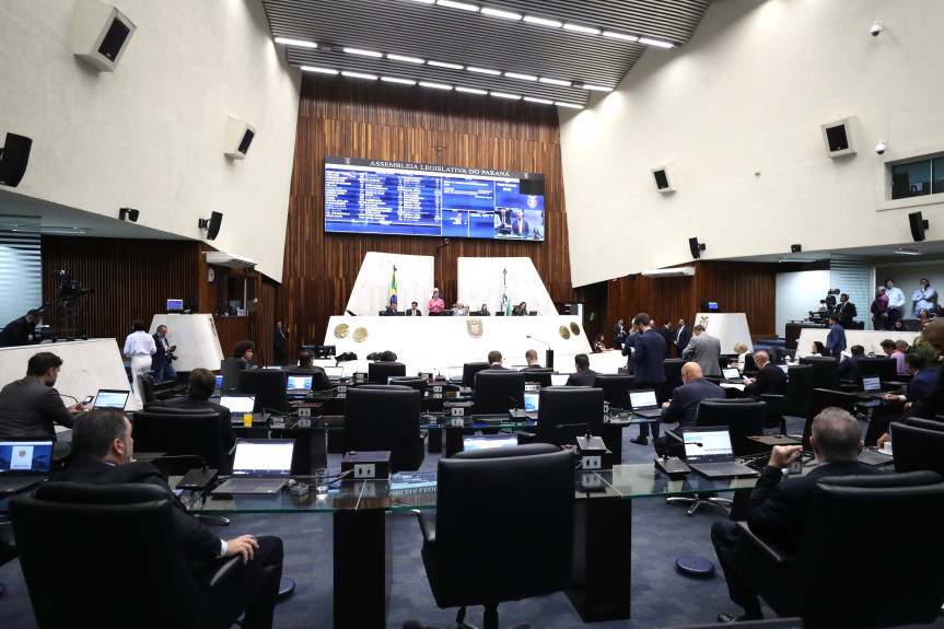 auta de votações da sessão plenária desta terça-feira (4) contou com 15 itens.Créditos:Orlando Kissner/Alep