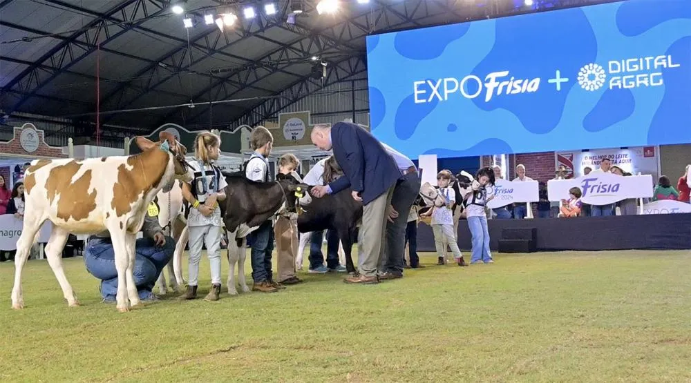 Clube das Bezerras: Formando o Futuro da Pecuária Leiteira na ExpoFrísia: Fotos Toninho Anhaia