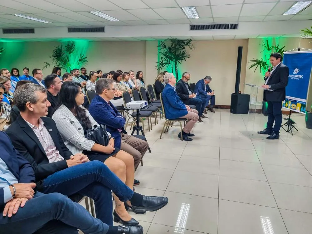 Presidente da Ocesc, Luiz Vicente Suzin, anunciou balanço e fez projeções. (Foto: MB Comunicação Empresarial/Organizacional).