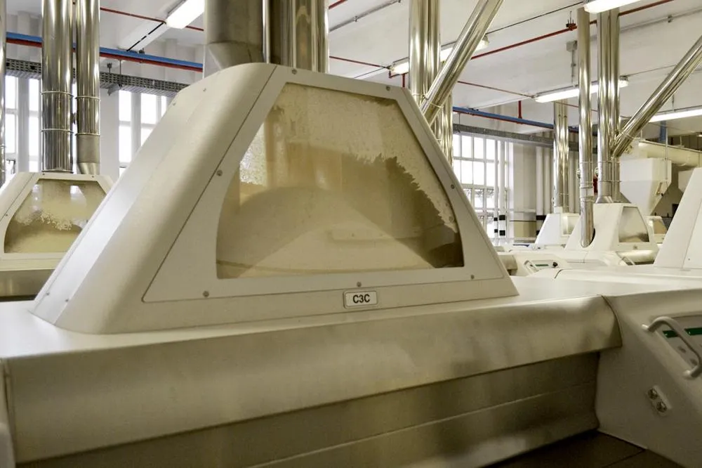 Processo de produção da farinha de trigo em moinho