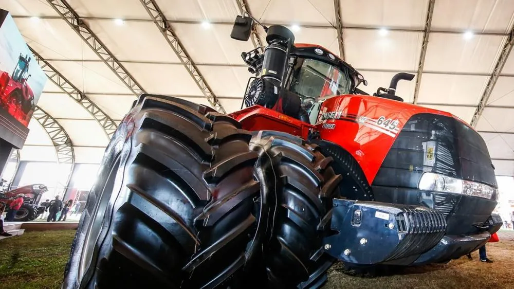 Nova linha Steiger apresenta novas faixas de potência, de 425 a 645cv