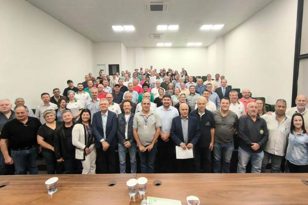  O objetivo é promover maior inclusão social produtiva, estimular a sucessão rural e ampliar a participação de jovens e mulheres nas atividades sindicais, além de fortalecer as organizações rurais dos agricultores familiares. Foto: Evandro Fadel/SEAB