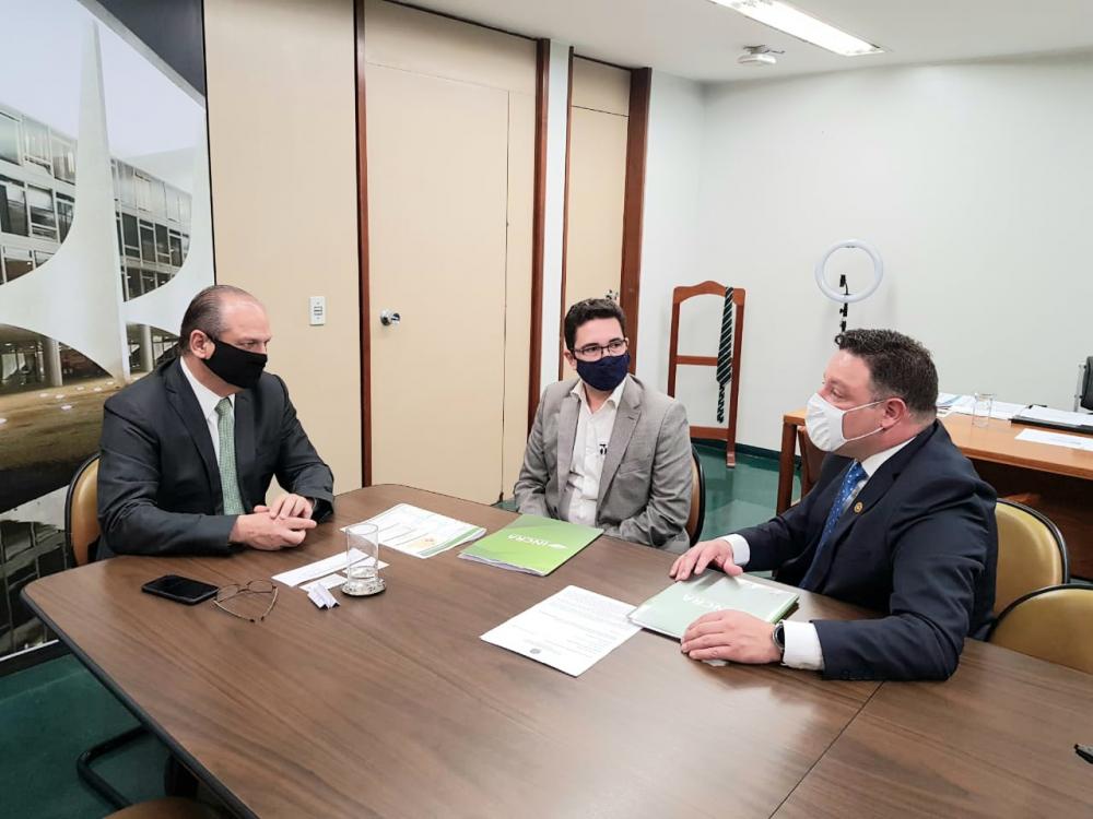 O primeiro compromisso na agenda foi com o Líder do Governo na Câmara dos Deputados, deputado federal Ricardo Barros (PP-PR).