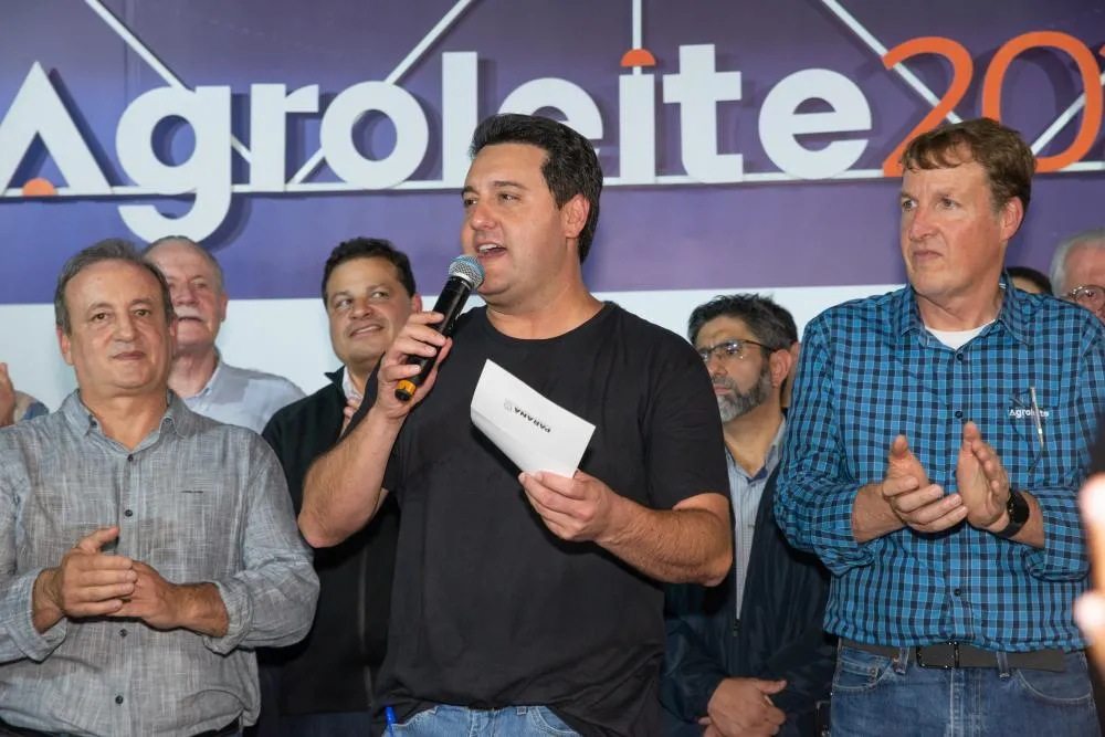 No período da tarde, às 16 horas, o Agroleite recebe a visita do Governador Carlos Massa Ratinho Junior. O governador vem a Castro para prestigiar o evento e fazer anúncios de alguns investimentos do governo e parcerias.