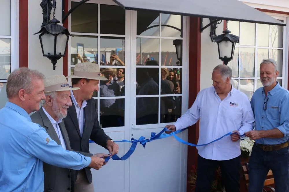 Vice-governador Darci Piana inaugura casa do Grupo Calpar - Daniel Calvo