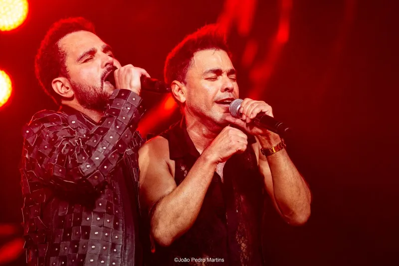 Sexta-feira tem shows de Zezé Di Camargo & Luciano, João Bosco & Vinicius, Jiraya UAI e Luan Santana, além das disputas do rodeio internacional - Crédito da foto: João Pedro Martins