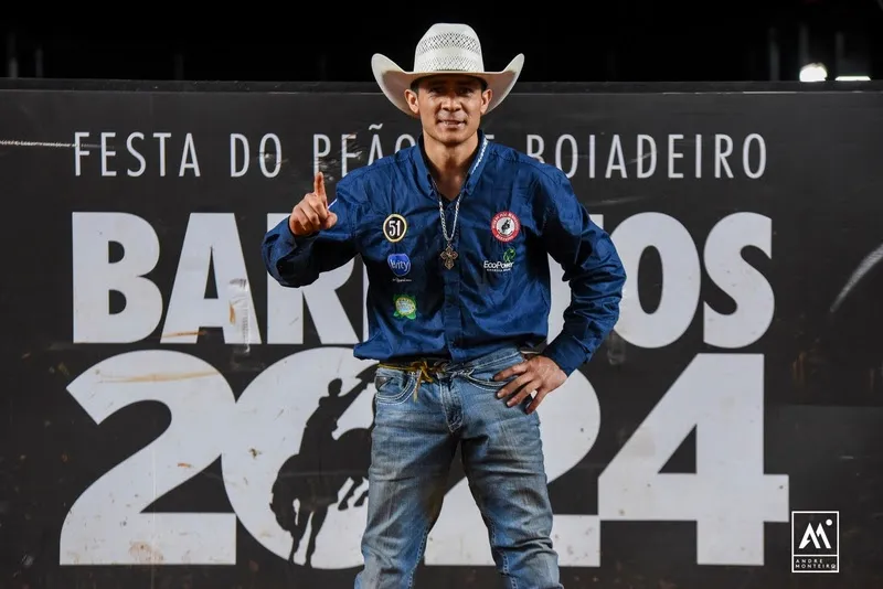 Álvaro Alvarez mantém a liderança nas montarias em touro (Crédito: André Monteiro)