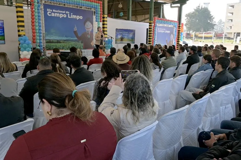 ASSOCAMPOS e inpEV promovem avanços na gestão de resíduos agrícolas, destacando práticas responsáveis e homenageando destaques da sustentabilidade no Dia Nacional do Campo Limpo. Fotos Toninho Anhaia