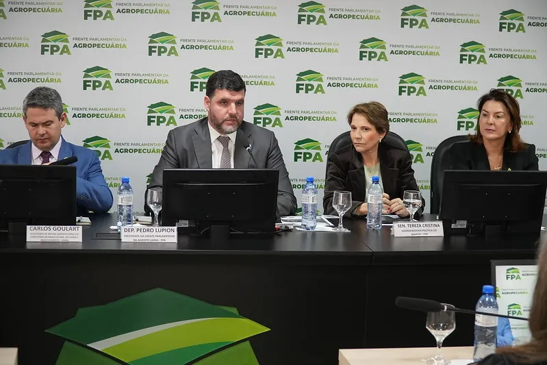 Presidente da bancada, Pedro Lupion destaca avanço em legislação de Bioinsumos e reforça punições para incêndios agrícolas. Fotos FPA