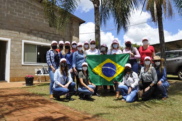O evento também discutiu os desafios da mulher na gestão de uma propriedade agrícola