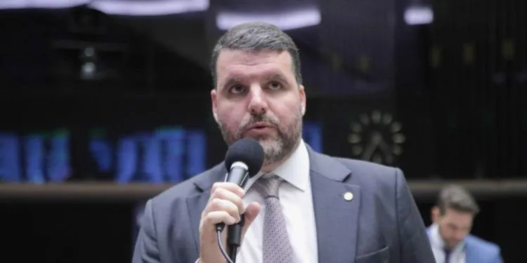 Para Pedro Lupion, o respeito às leis é o caminho para o desenvolvimento do país