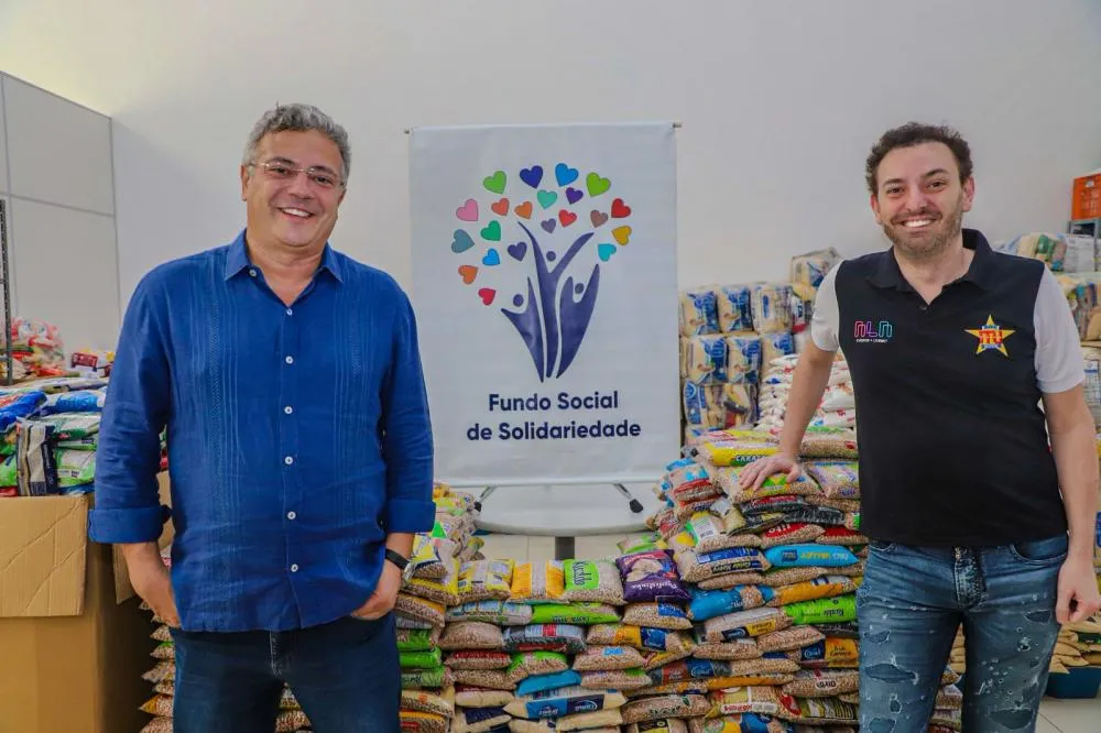 Os donativos são arrecadados por meio do “Ingresso Solidário”, que troca 1 kg de alimento não perecível por um desconto no valor do convite individual
