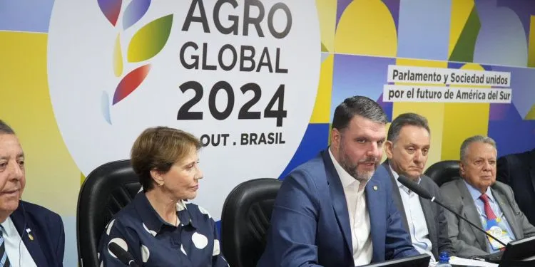 Para o presidente da bancada, Pedro Lupion, o evento é fundamental para afinar os discursos e combater as narrativas contra o agro