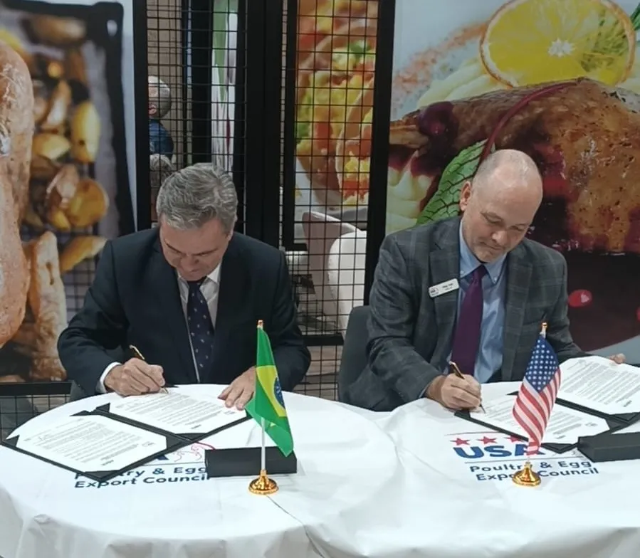 Documento firmado hoje em Paris renova laços e compromissos entre produtores avícolas do Brasil e dos EUA em prol da sustentabilidade, da sanidade e contra o protecionismo