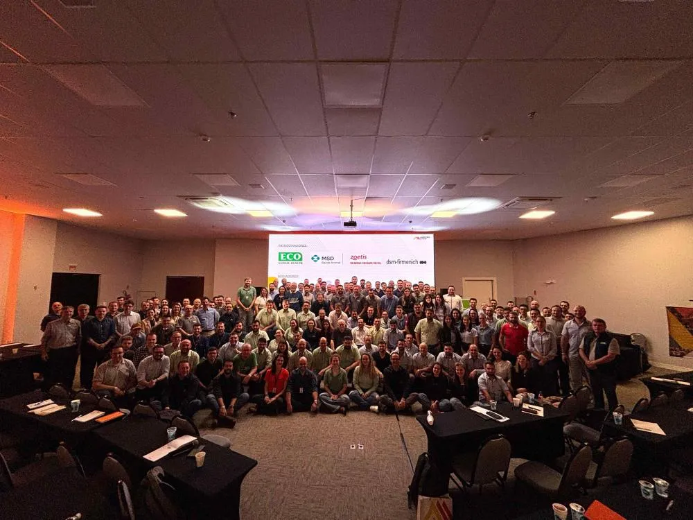 1º Seminário de Terminações Aurora Coop reuniu cerca de 180 pessoas entre equipes de assistência técnica, veterinários, zootecnistas, agrônomos e colaboradores das 14 cooperativas filiadas. (Foto: Divulgação/Aurora Coop)