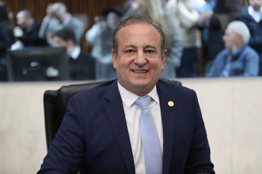 É a primeira vez um representante de Castro, nos Campos Gerais, compõe a Mesa Diretora do Poder Legislativo estadual. A posse acontece em fevereiro de 2025.Créditos:Valdir Amaral/Alep