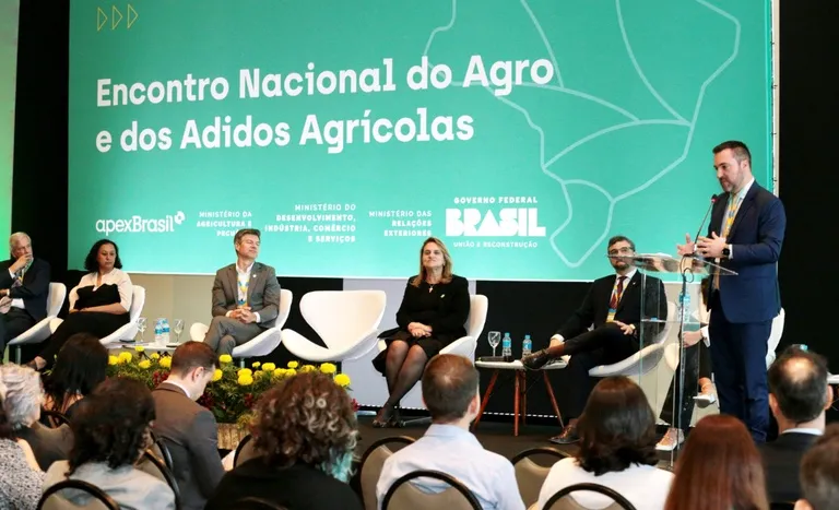 Mapa e ApexBrasil destacam a força do agro brasileiro no mundo em encontro nacional de adidos agrícolas. Foto Mapa
