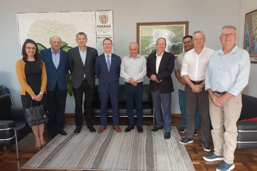 Um dos maiores produtores mundiais de leite, a Nova Zelândia está disposta a manter cooperação com o Brasil, e particularmente com o Paraná, para melhorar a produção e juntos buscar estratégias para a liberalização internacional de mercados. O assunto foi