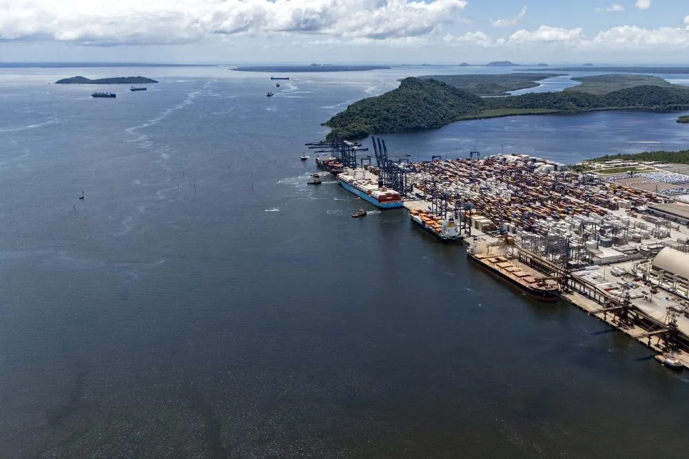 Com fim de derrocagem e calado de 13,1 metros, Porto de Paranaguá amplia produtividadeFoto: Claudio Neves/Portos do Paraná