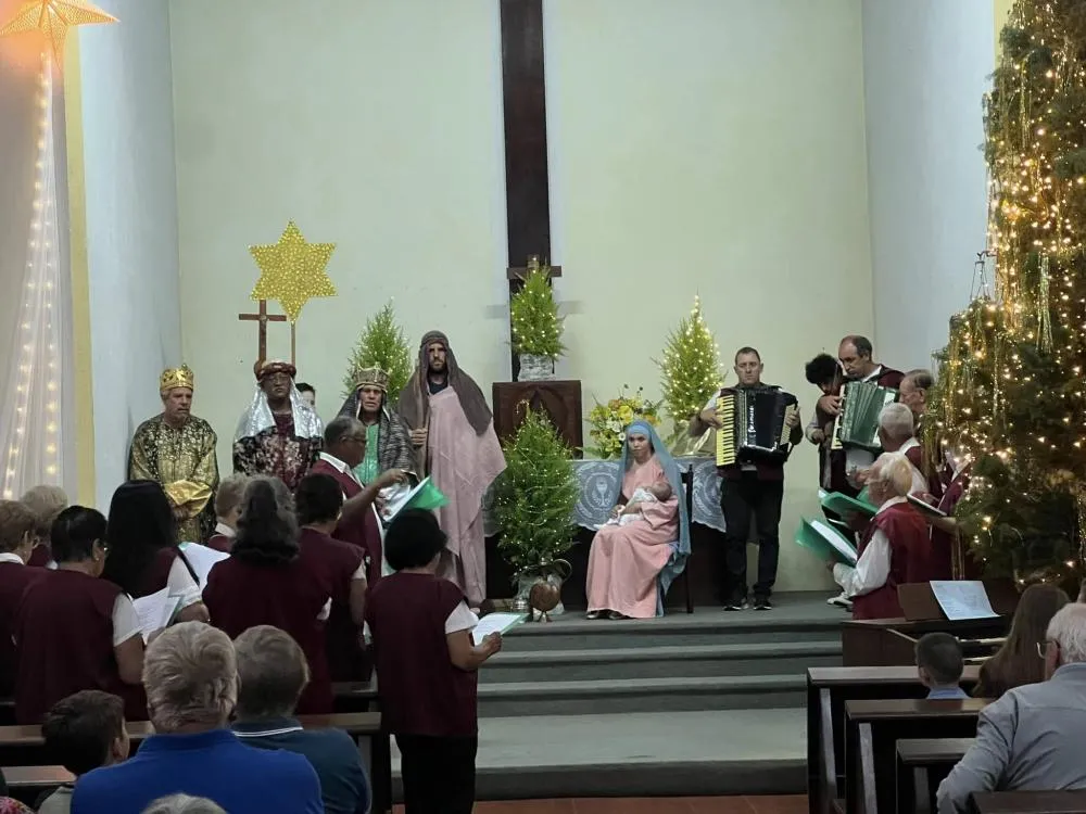 Na Colônia Terra Nova, a missa com a presença da comitiva