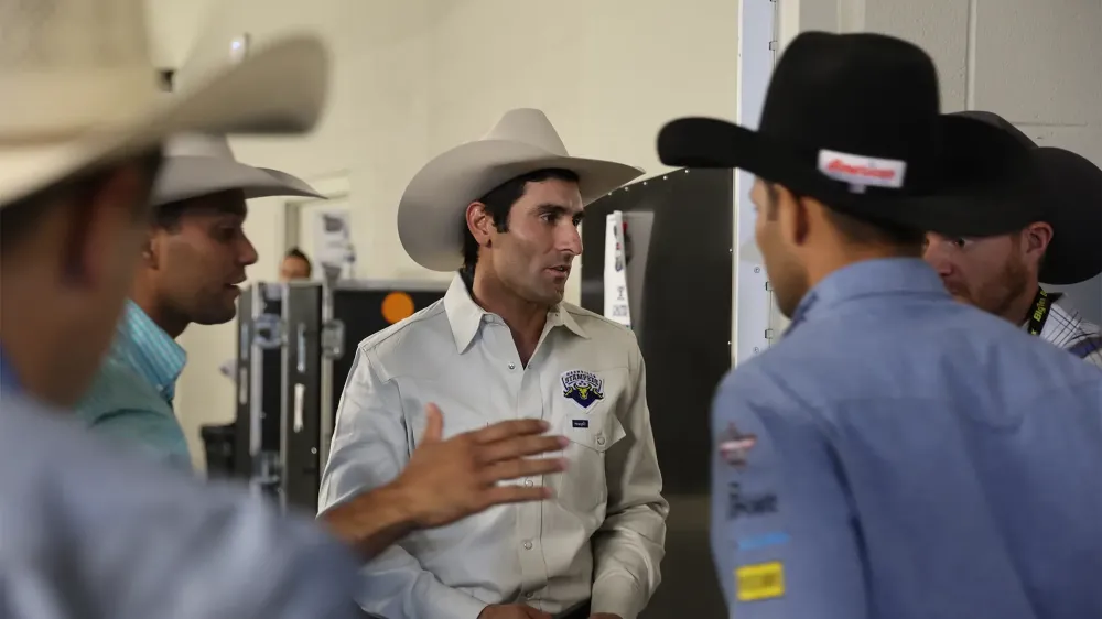 Lenda brasileira fará sua estreia como treinador durante o jogo de rivalidade Monster Energy Team Challenge do Stampede contra o Carolina Cowboys em 10 de janeiro em Chicago
