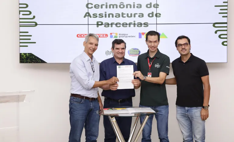 Mapa firma parceria para o fortalecimento da inovação agropecuária no Paraná