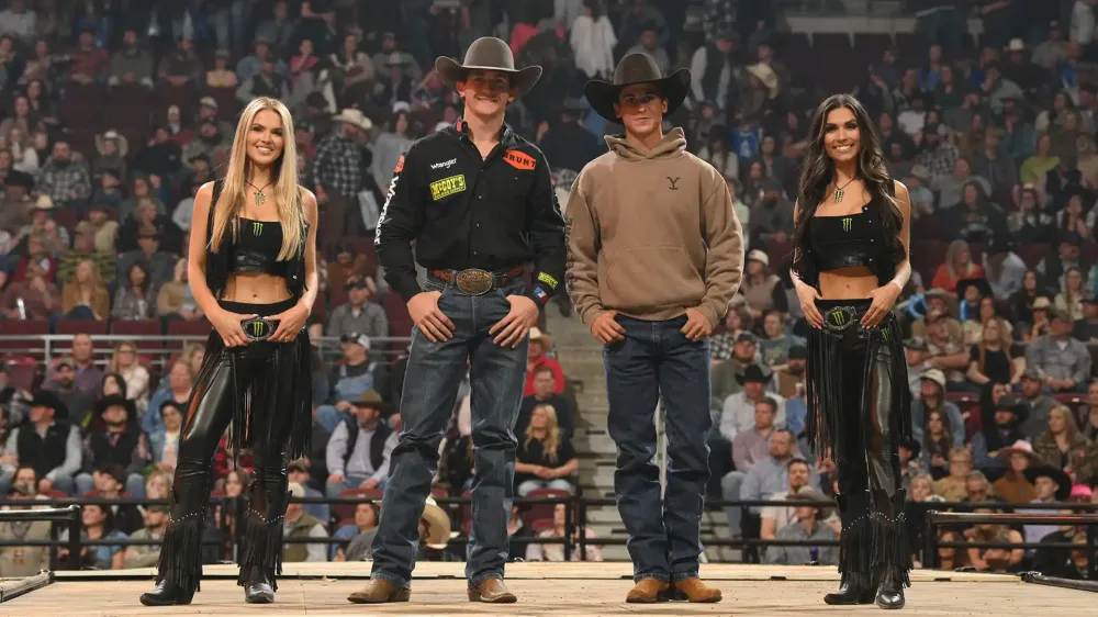 O Missouri Thunder completa uma varredura de 3 a 0 sobre o Kansas City Outlaws durante o Show-Me Showdown de pré-temporada de 2025 com uma vitória de 3,5 pontos contra seu rival estadual durante o PBR Monster Energy Team Challenge de sábado à noite, apres