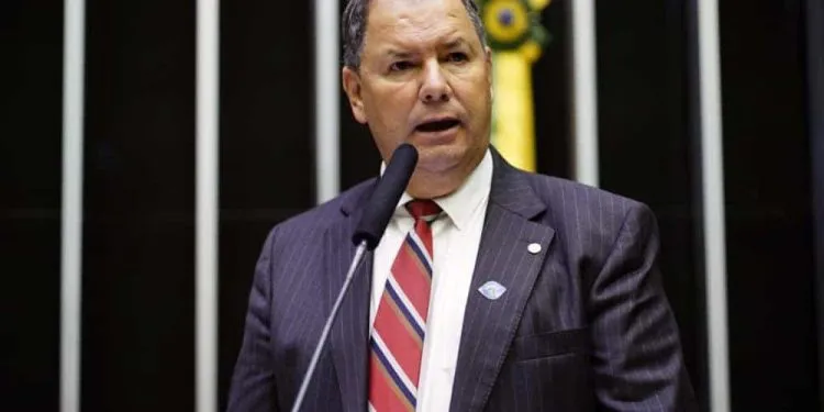 O deputado federal Alceu Moreira (MDB-RS), relator da proposta, recentemente o texto uma “nobre iniciativa” para alinhar a legislação do ITR à Constituição, promover a justiça tributária e incentivar a produção rural.. FPA