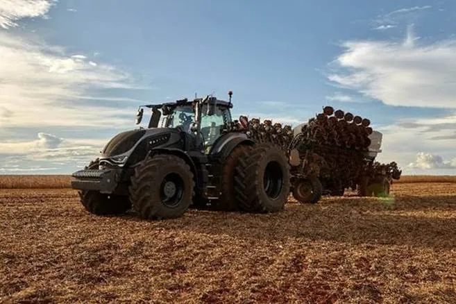 Trator S6 da Valtra