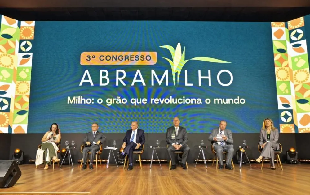 Alckmin destaca abertura da China ao DDG brasileiro e IPI verde na abertura do 3º Congresso Abramilho. Foto Abramilho