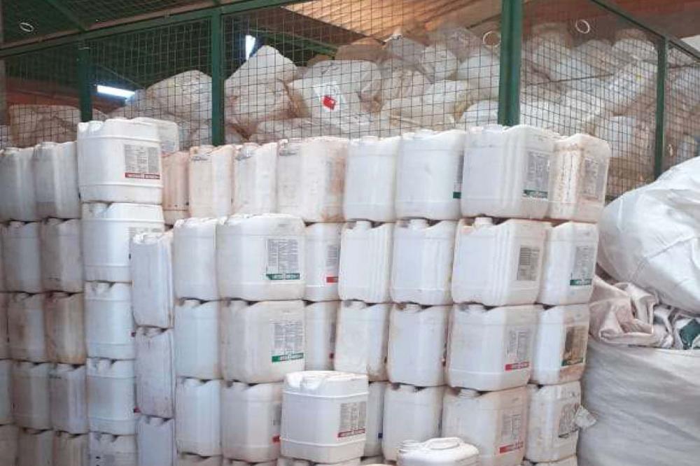 O Paraná é, de acordo com indicativo do inpEV, o segundo estado do País que mais recolhe e destina corretamente as embalagens deste tipo de produto.