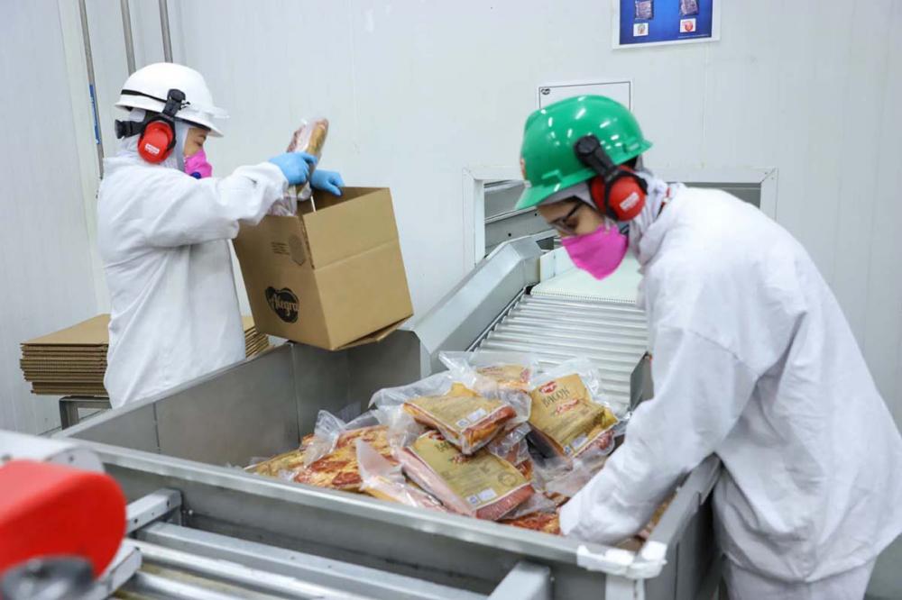 De acordo com dados da Organização das Cooperativas do Paraná (Ocepar), no Estado existem 215 cooperativas, sendo que 60 são do ramo agropecuário. Ao todo, são 2 milhões de cooperados e o setor gera cerca de 100 mil empregos diretos em todo o Paraná.