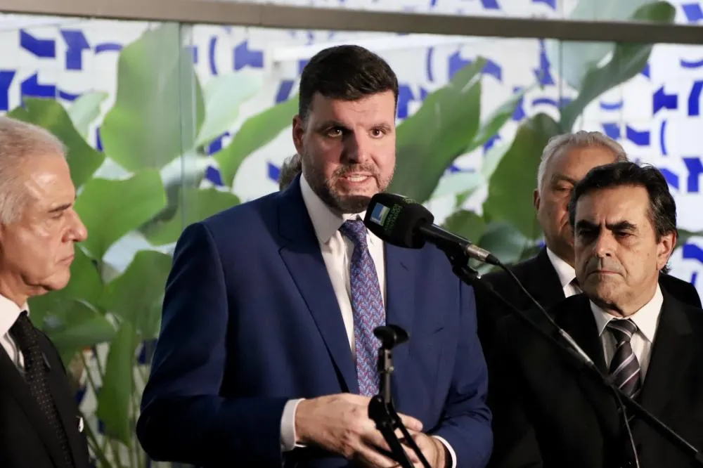 O parlamentar paranaense afirma que a questão da alta do IOF, via decreto do governo federal, precisa ser resolvida logo pelo Congresso Nacional.
