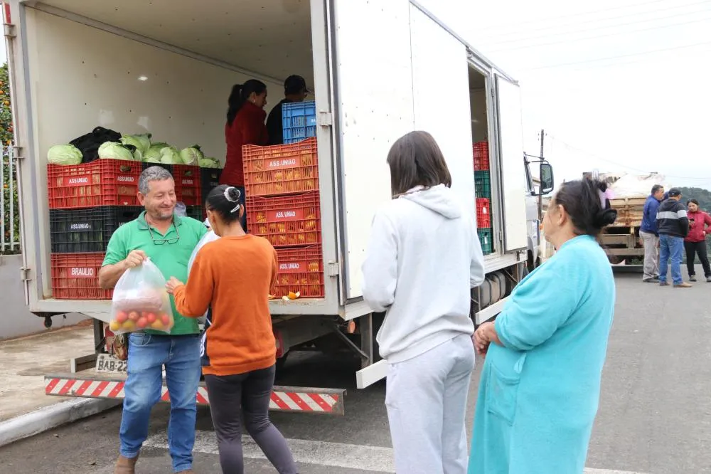 Caminhão passará por bairros da cidade e do interior nos dias 03, 04, 24 e 25 deste mês. Foto Daniel Calvo