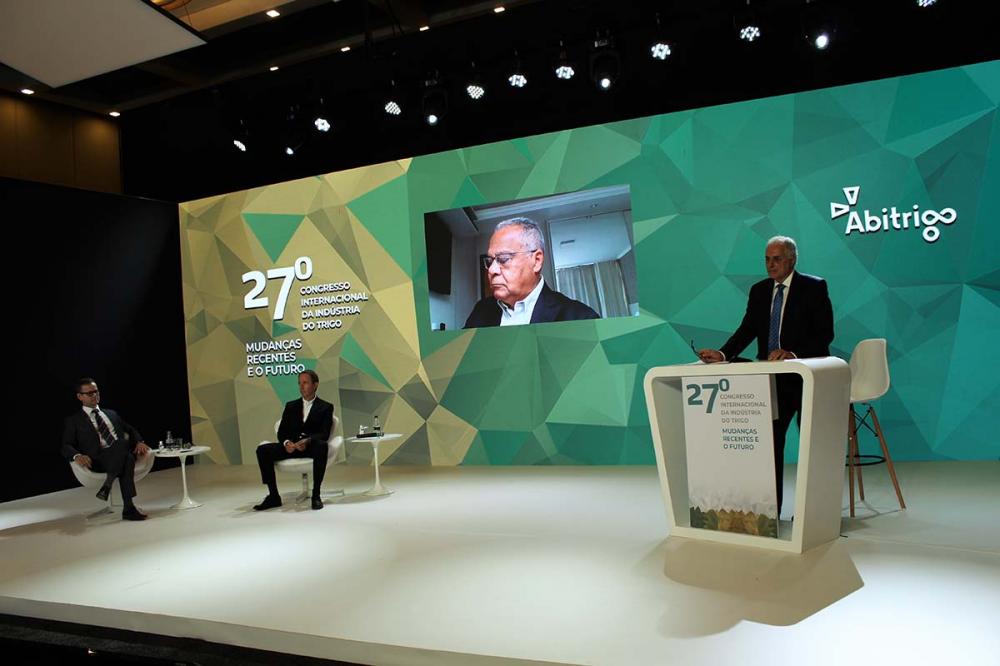 O primeiro painel debateu a dinâmica do mercado, destacando os desafios do setor Attuale Comunicação