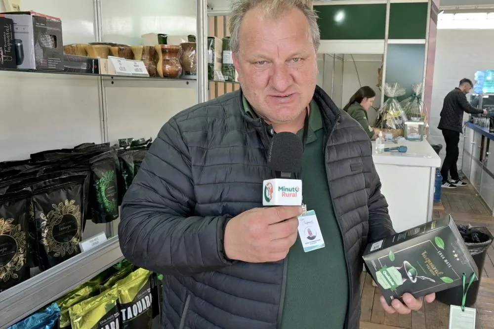 Adão Staniszewski apresenta a linha de produtos da Ervateira Taquaral na Agroleite 2025 em especial a Erva-mate com IG.