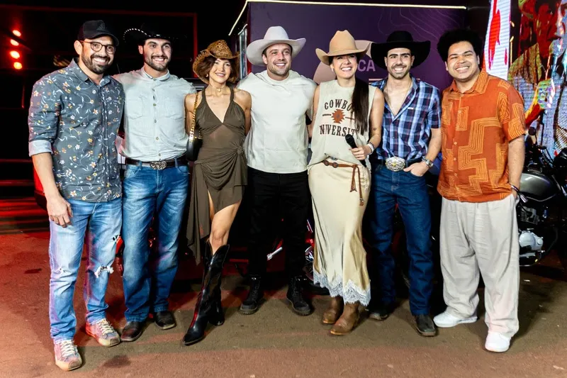 Elenco passou pelo Parque do Peão, assistiu a apresentações no Estádio de Rodeios e atendeu fãs e imprensa - Crédito: Hygor Pereira