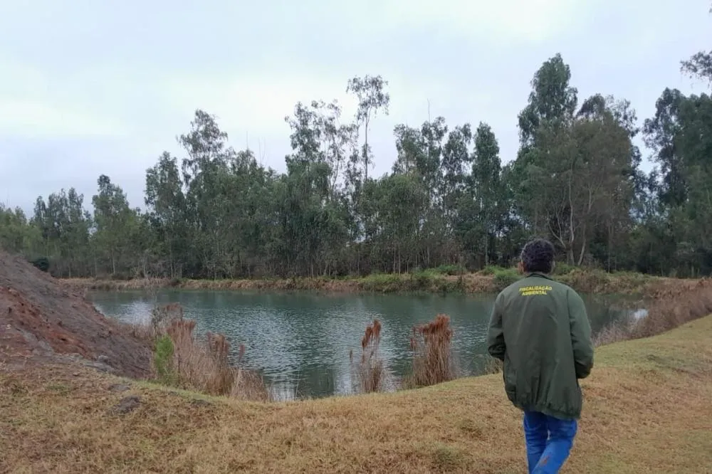 Primeira operação do IAT contra o uso irregular de recursos hídricos terminou com R$ 1 milhão em multas por danos ambientais. Foto: IAT-PR