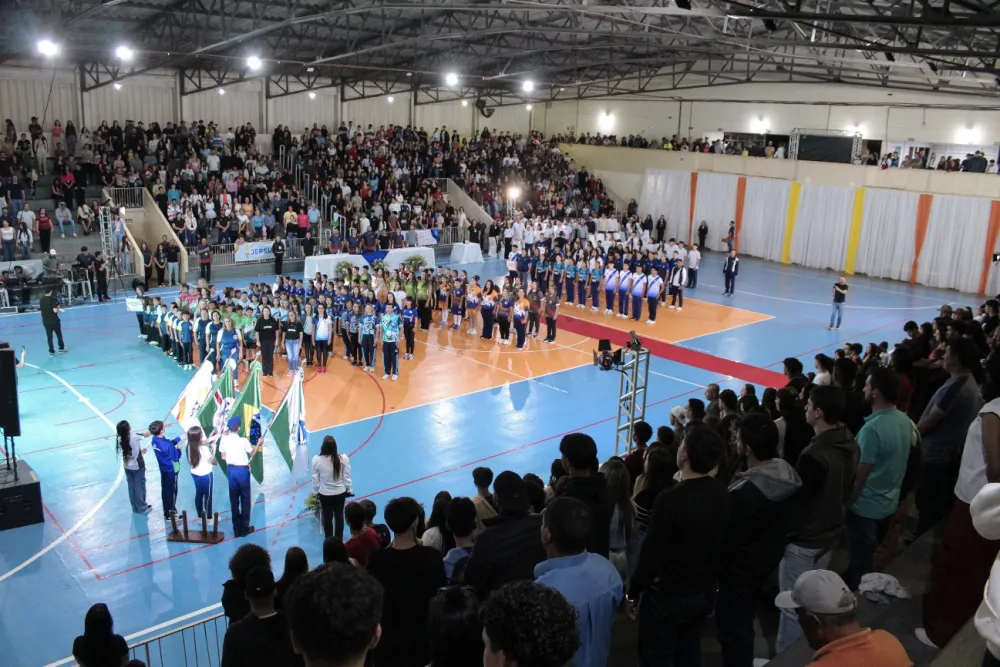 Comunidade piraiense celebra abertura do XI JEPSUL no Ginásio de Esportes 