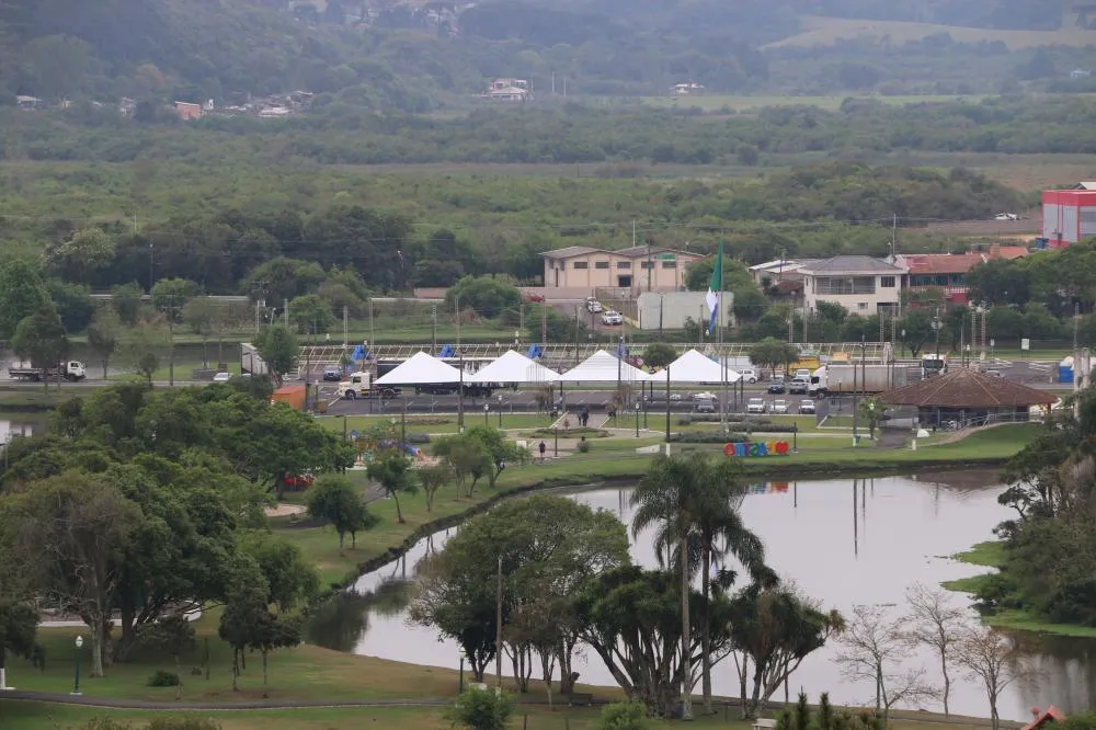 Vôlei de Areia vai acontecer no Complexo Marcial Rugiski, ao lado do Ginásio Flávio Gil Zanon (Imagens: Divulgação/Daniel Calvo)