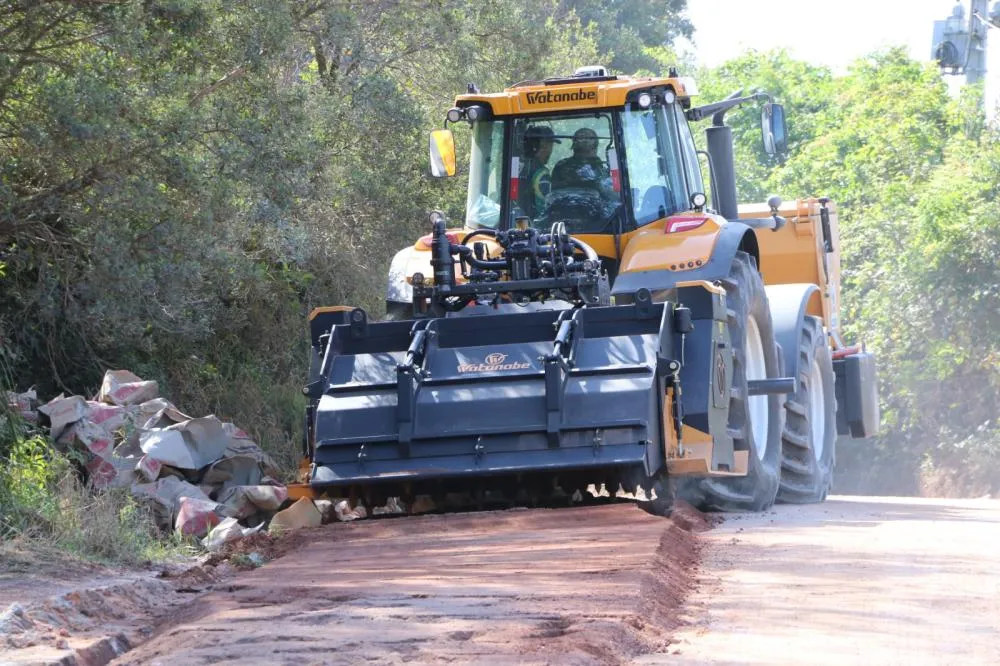 Recicladora de solo foi desenvolvida por indústria castrense e garante mais durabilidade das vias Divulgação/Daniel Calvo