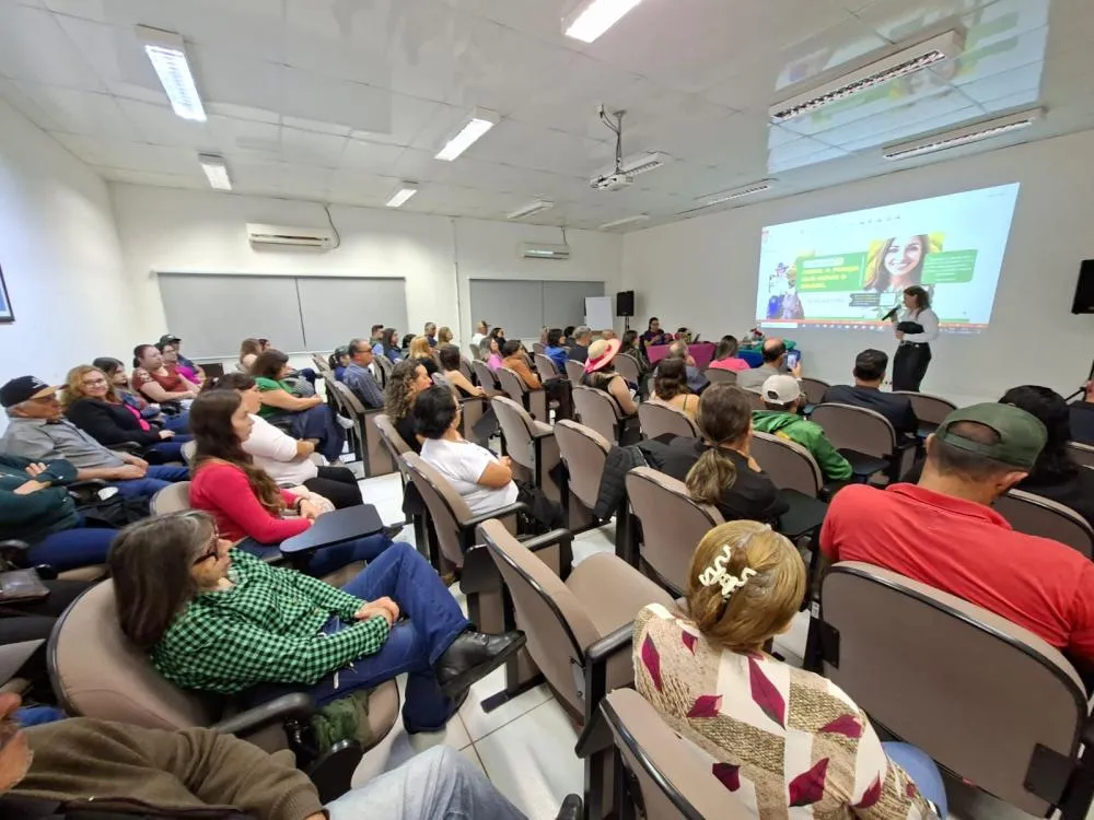 Evento em Piraí do Sul uniu o agro à saúde com palestras e conscientização sobre o Outubro Rosa e Novembro Azul. Foto:Toninho Anhaia
