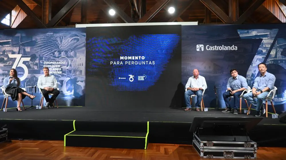 Diretoria da Castrolanda durante coletiva de imprensa que marcou os 75 anos da cooperativa e o anúncio de novos investimentos. Crédito da Foto: Toninho Anhaia