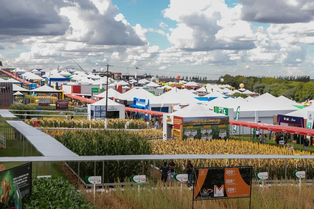 Com anúncios e experiências gastronômicas, Estado promove o turismo no Show Rural