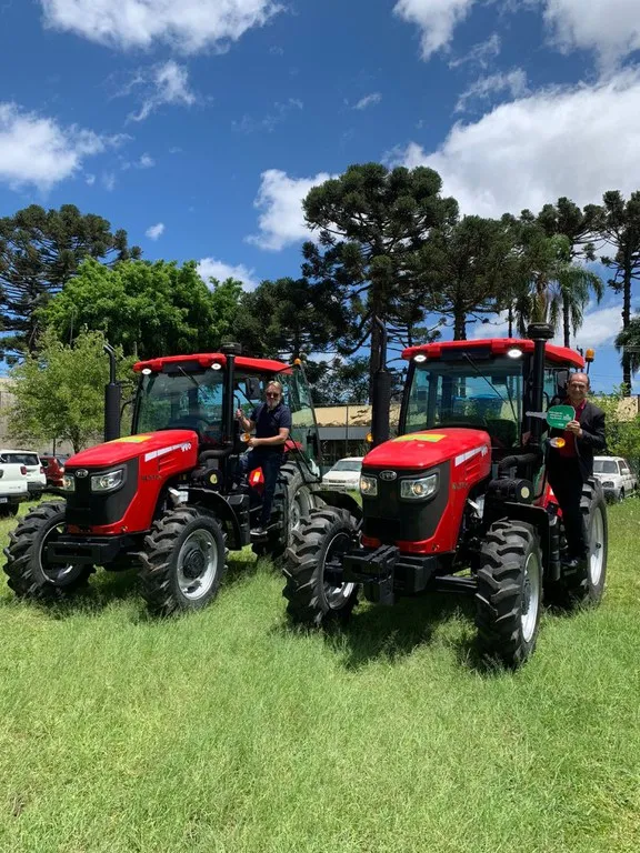 Mapa continua fortalecendo o agro paranaense com novas entregas de máquinas agrícolas pelo Promaq
