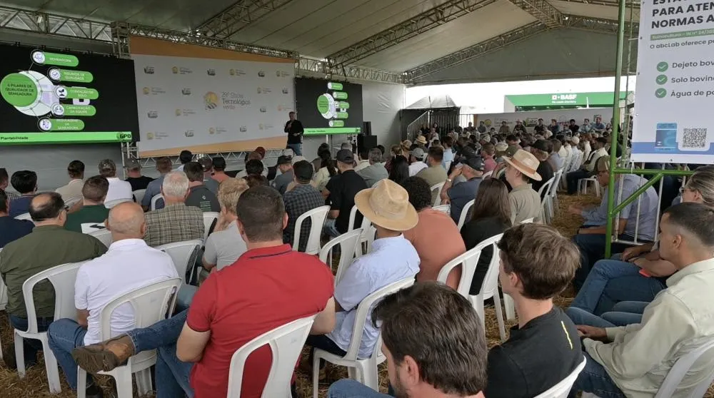 Produtores e especialistas acompanham palestras e as Áreas Demonstrativas no 29º Show Tecnológico Verão, em Ponta Grossa. Crédito da Foto: Toninho Anhaia
