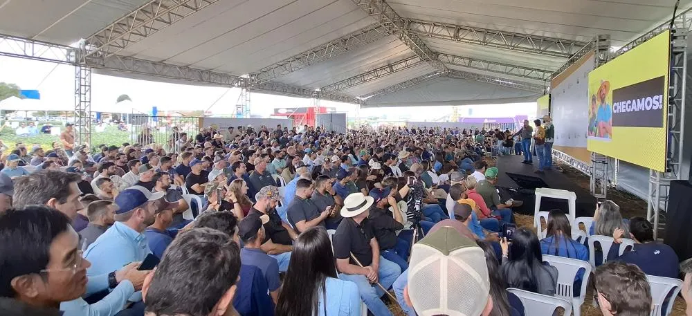 Primos Agro durante palestra no 29º Show Tecnológico de Verão da Fundação ABC, em Ponta Grossa (PR). Foto Fundação ABC