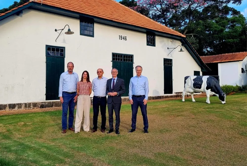 Comitiva Neerlandesa visita Museu Parque Histórico de Carambeí